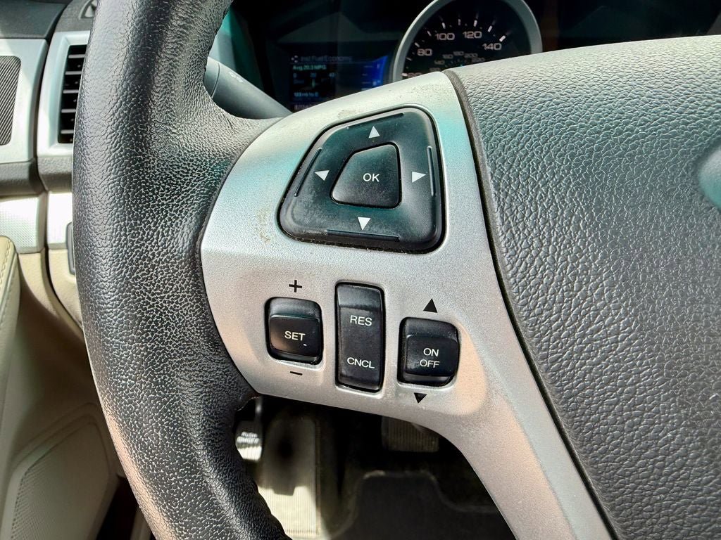 Used 2014 Ford Explorer XLT w/ Equipment Group 202A AWD/4WD image 23