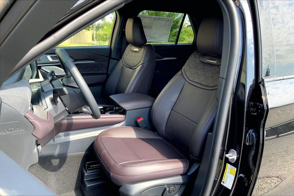 New 2026 Ford Explorer Platinum w/ LUX Leather Package AWD/4WD image 9