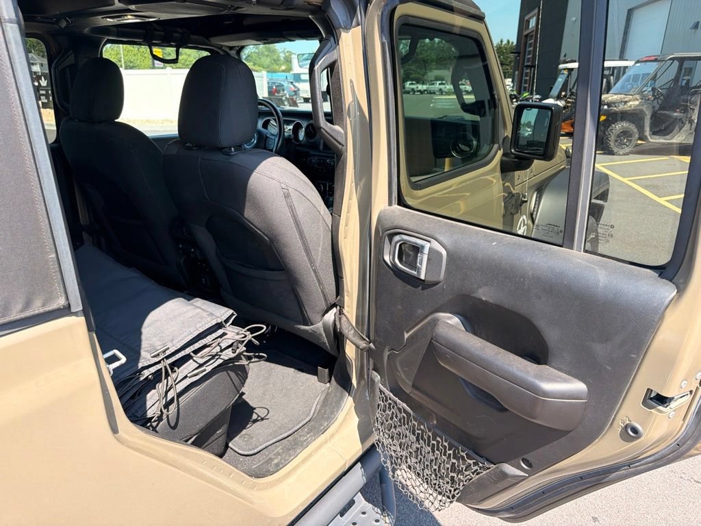 Used 2020 Jeep Gladiator Sport w/ Quick Order Package 24S AWD/4WD image 18