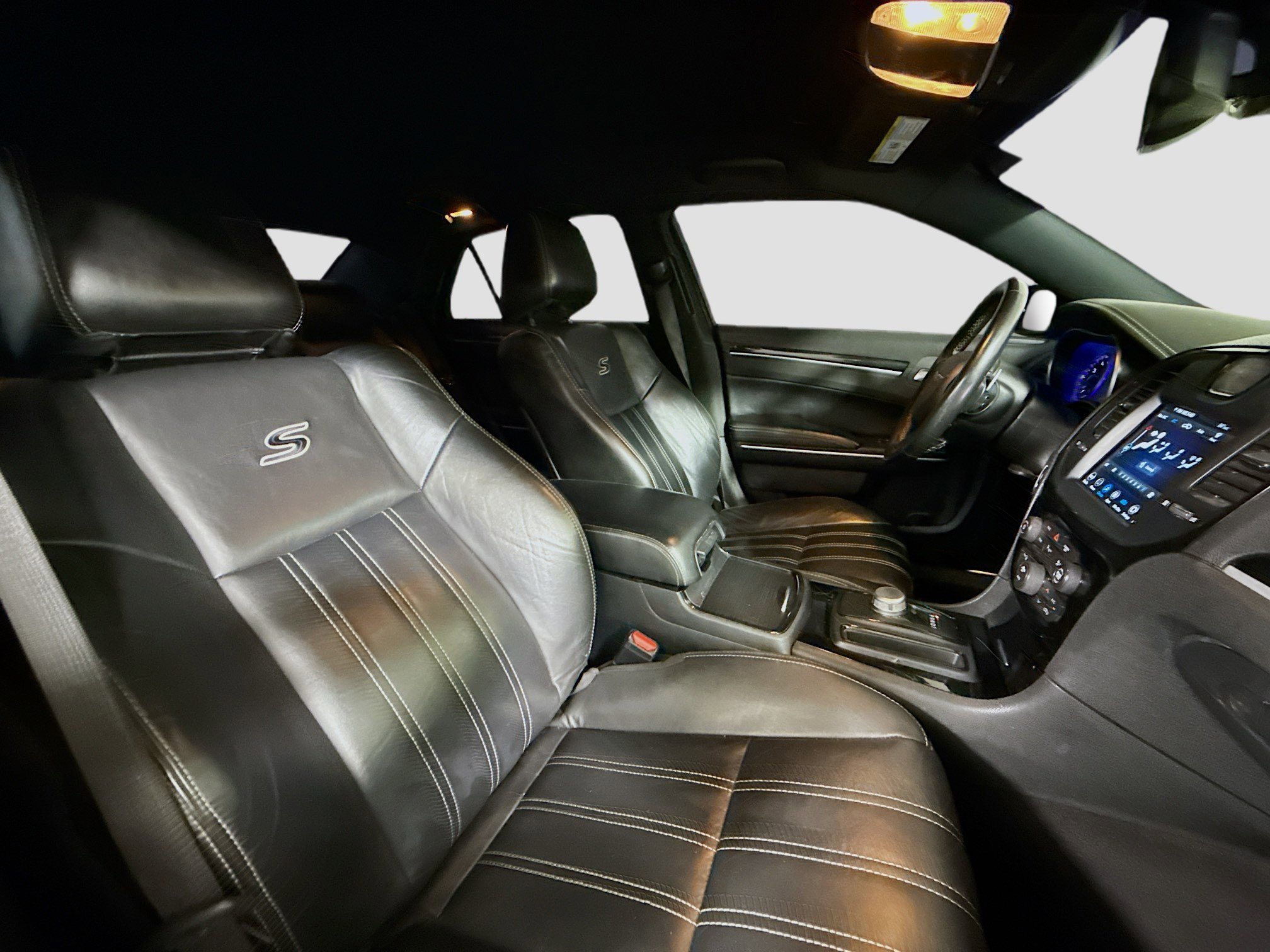 Used 2021 Chrysler 300 S image 29