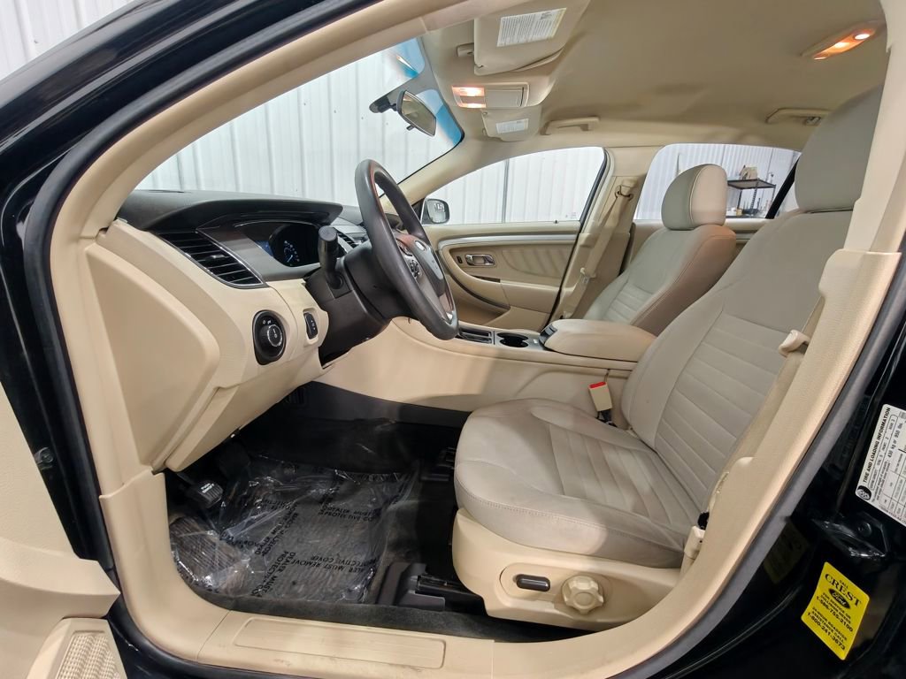 Used 2018 Ford Taurus SE FWD image 26