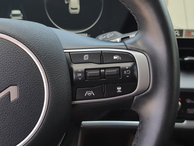 Used 2023 Kia Sportage SX FWD image 24