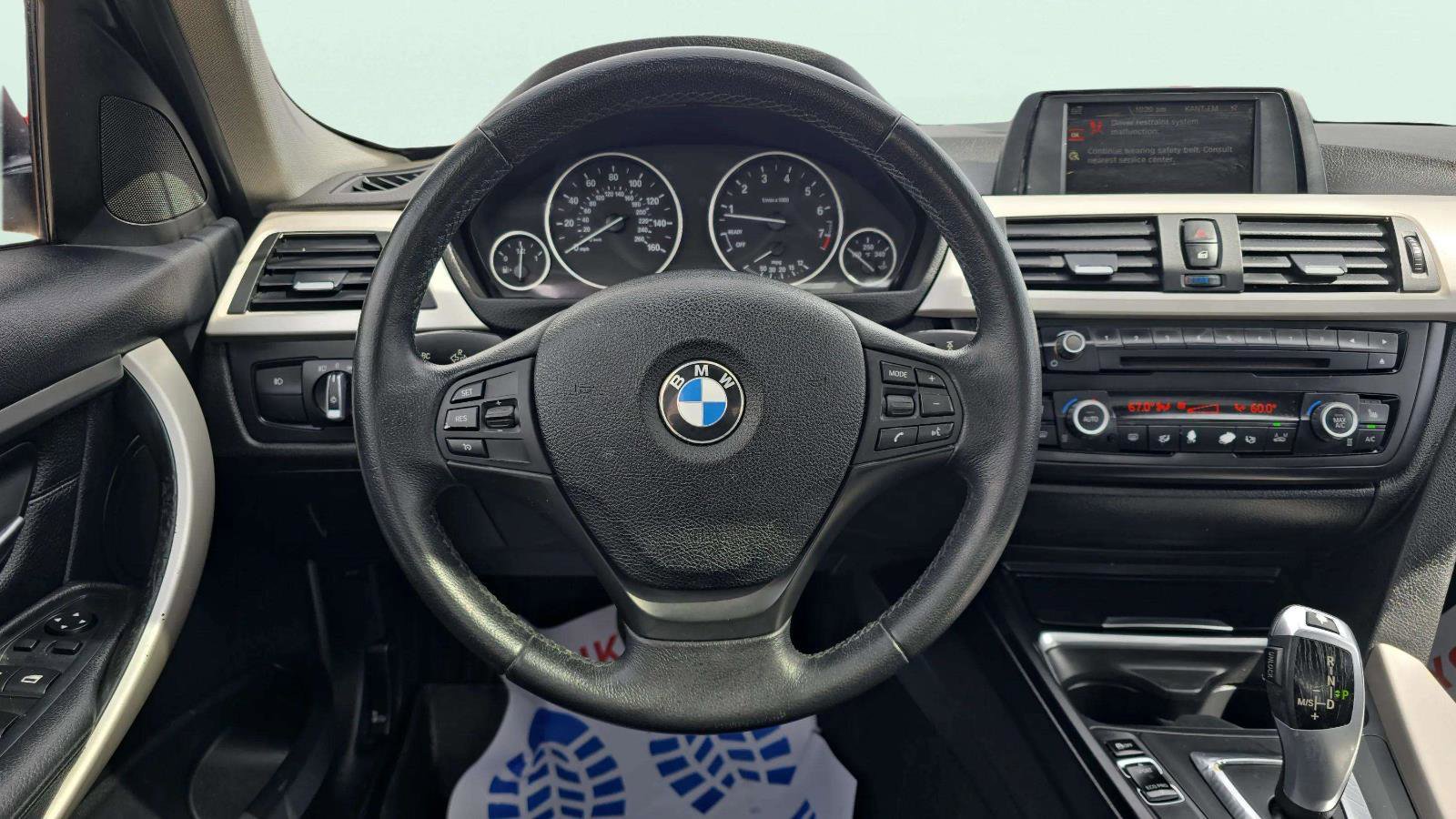 Used 2015 BMW 320i xDrive Sedan AWD/4WD image 10