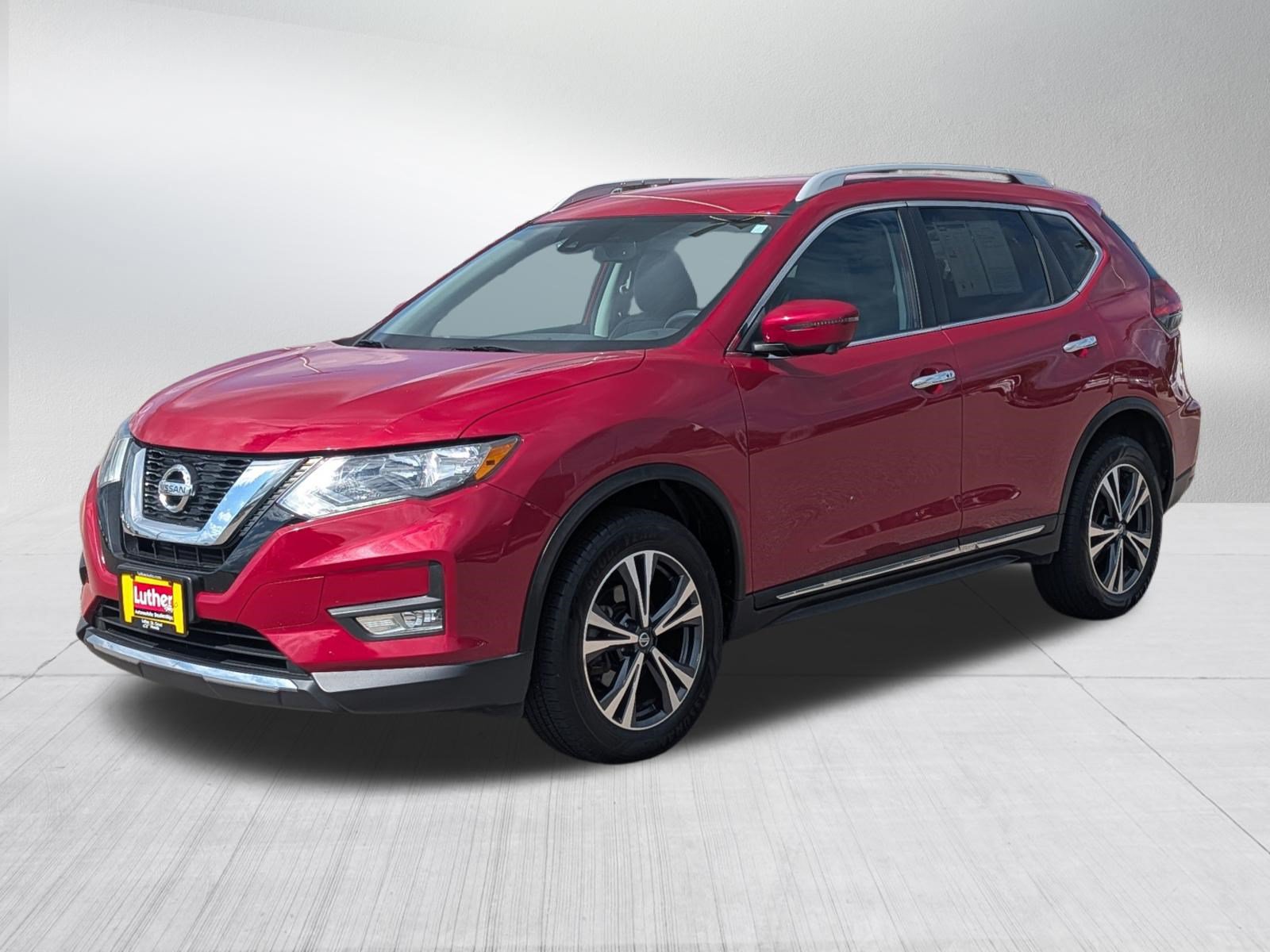 Used 2017 Nissan Rogue SL AWD/4WD image 3