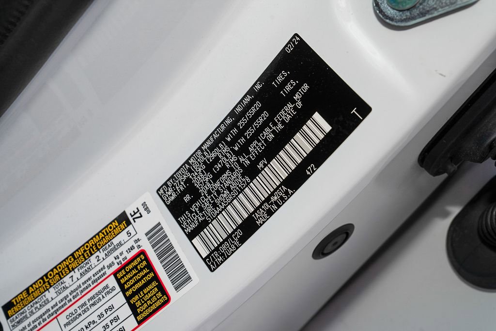 Used 2024 Toyota Grand Highlander Limited image 22