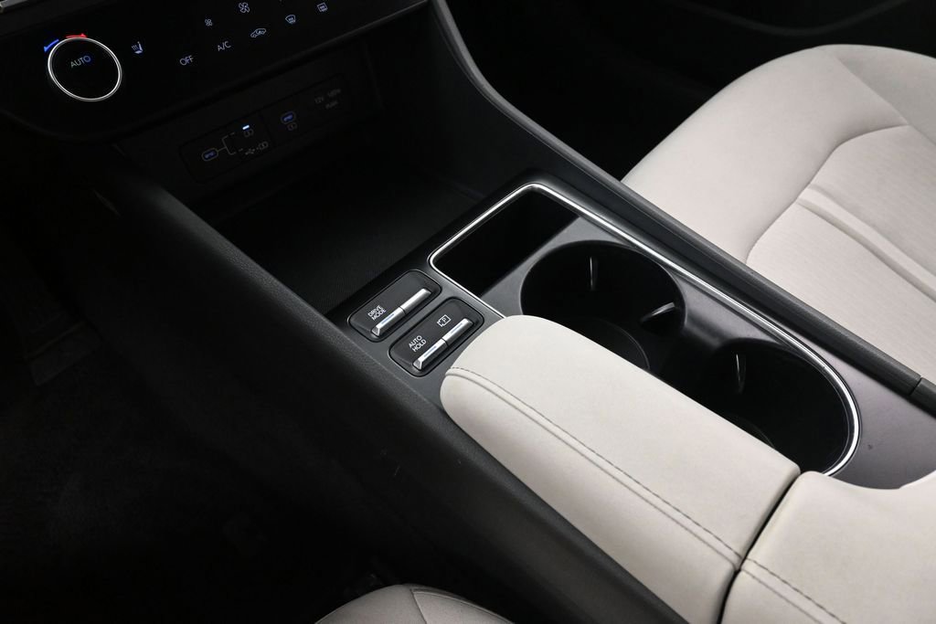 Used 2025 Hyundai Sonata SEL FWD image 36