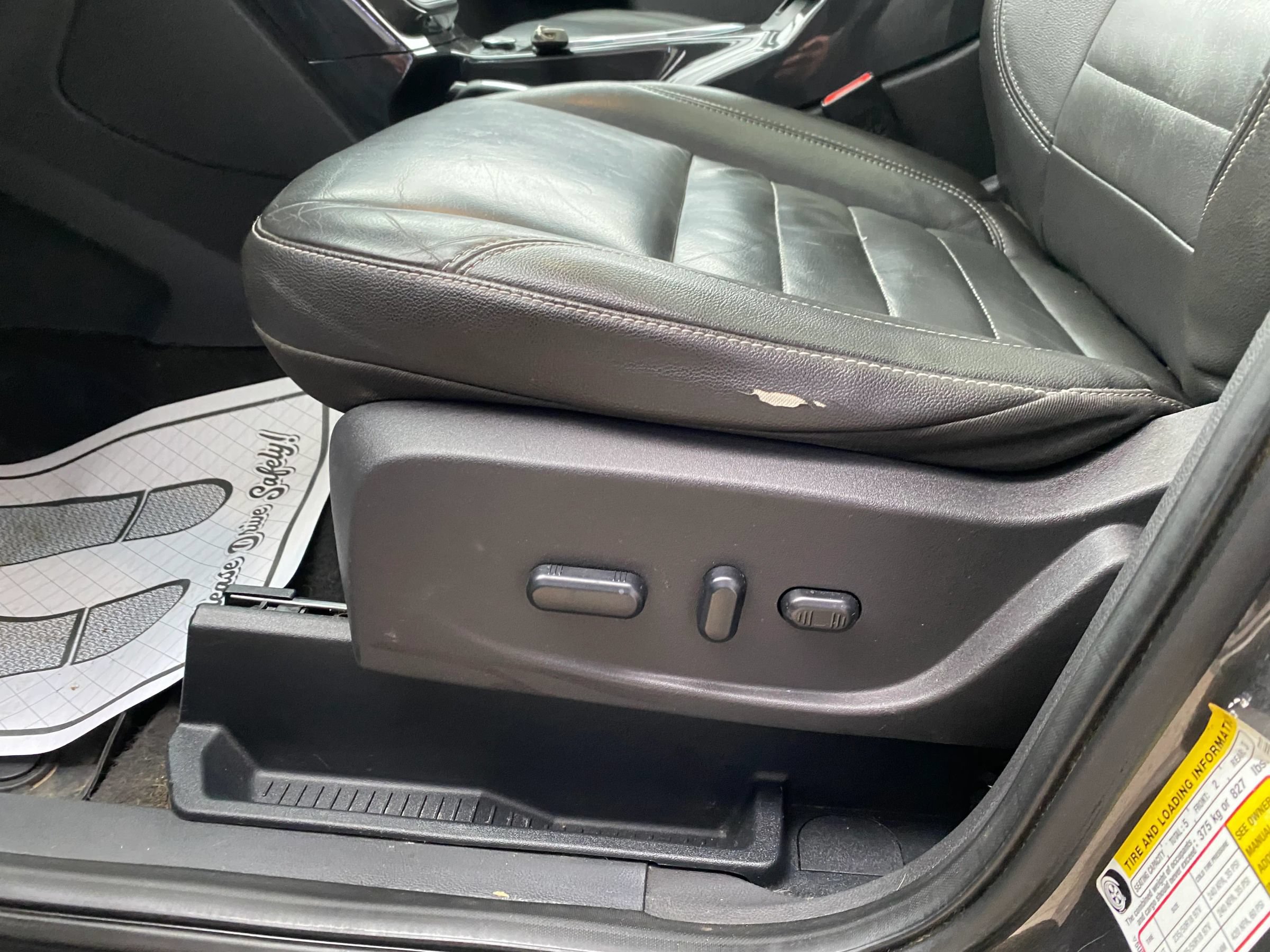 Used 2016 Ford Escape Titanium AWD/4WD image 24