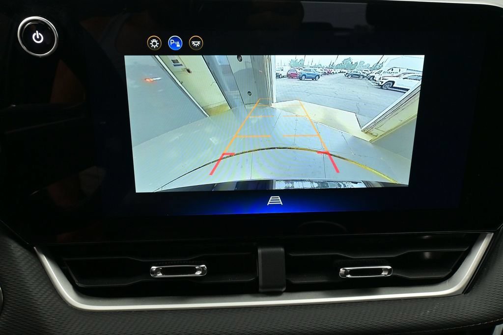 Used 2026 Chevrolet Equinox LT AWD/4WD image 32
