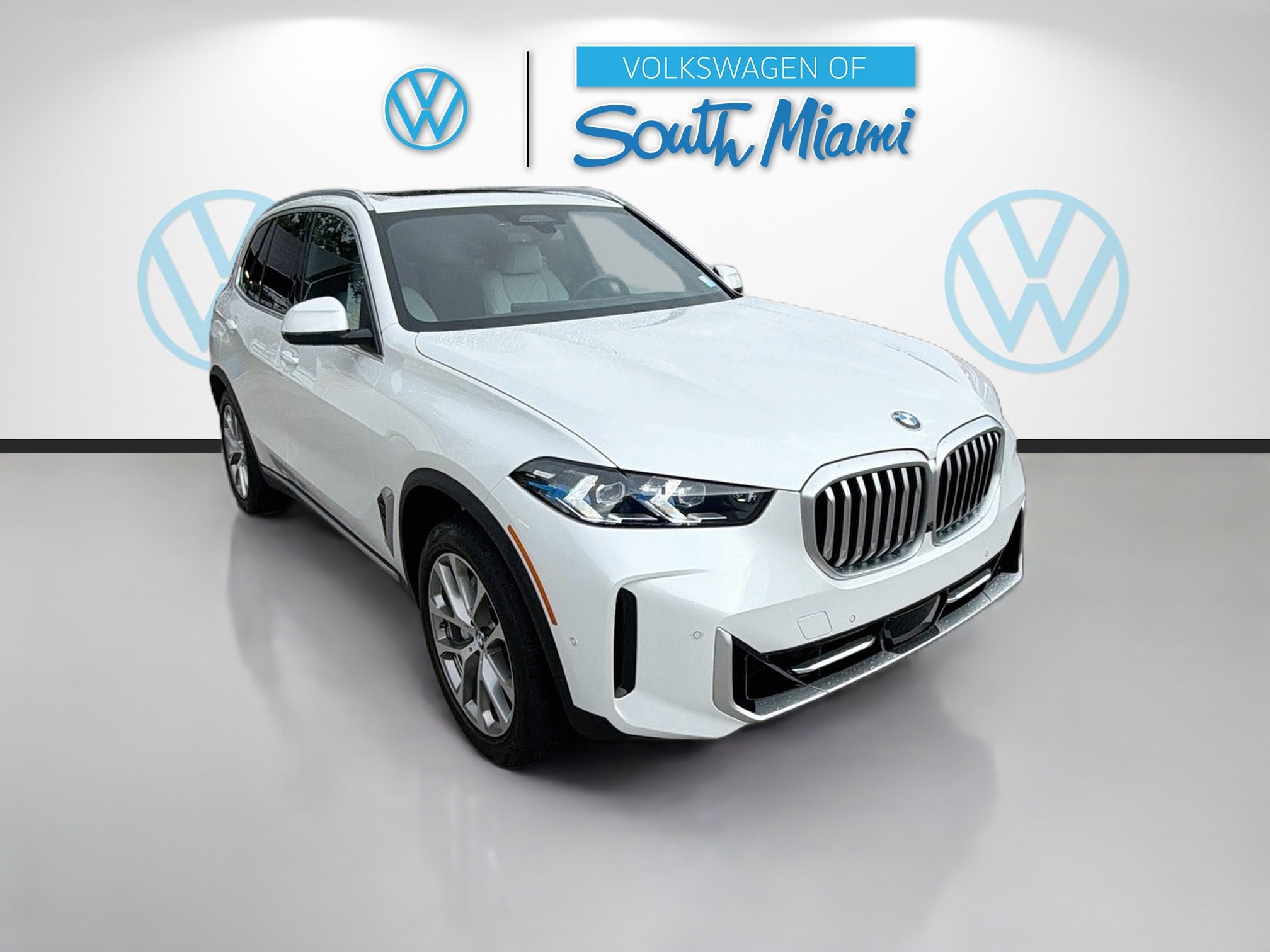 Used 2024 BMW X5 sDrive40i w/ Executive Package RWD image 1