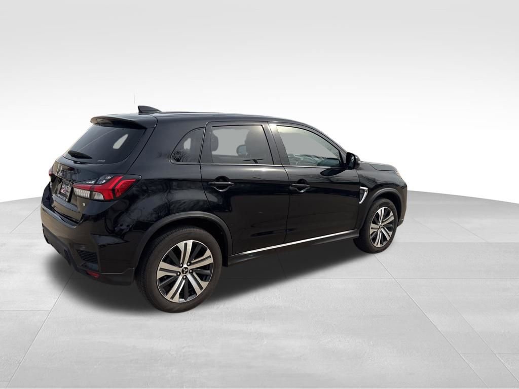 Used 2024 Mitsubishi Outlander Sport SE image 3