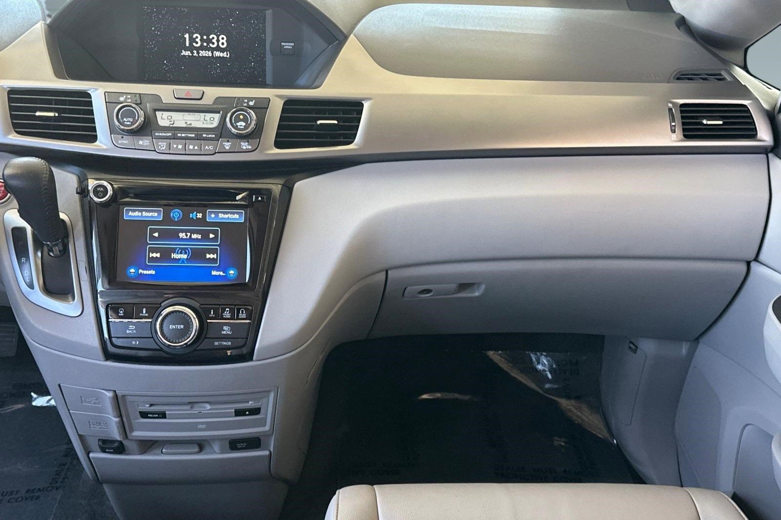 Used 2016 Honda Odyssey Touring image 28