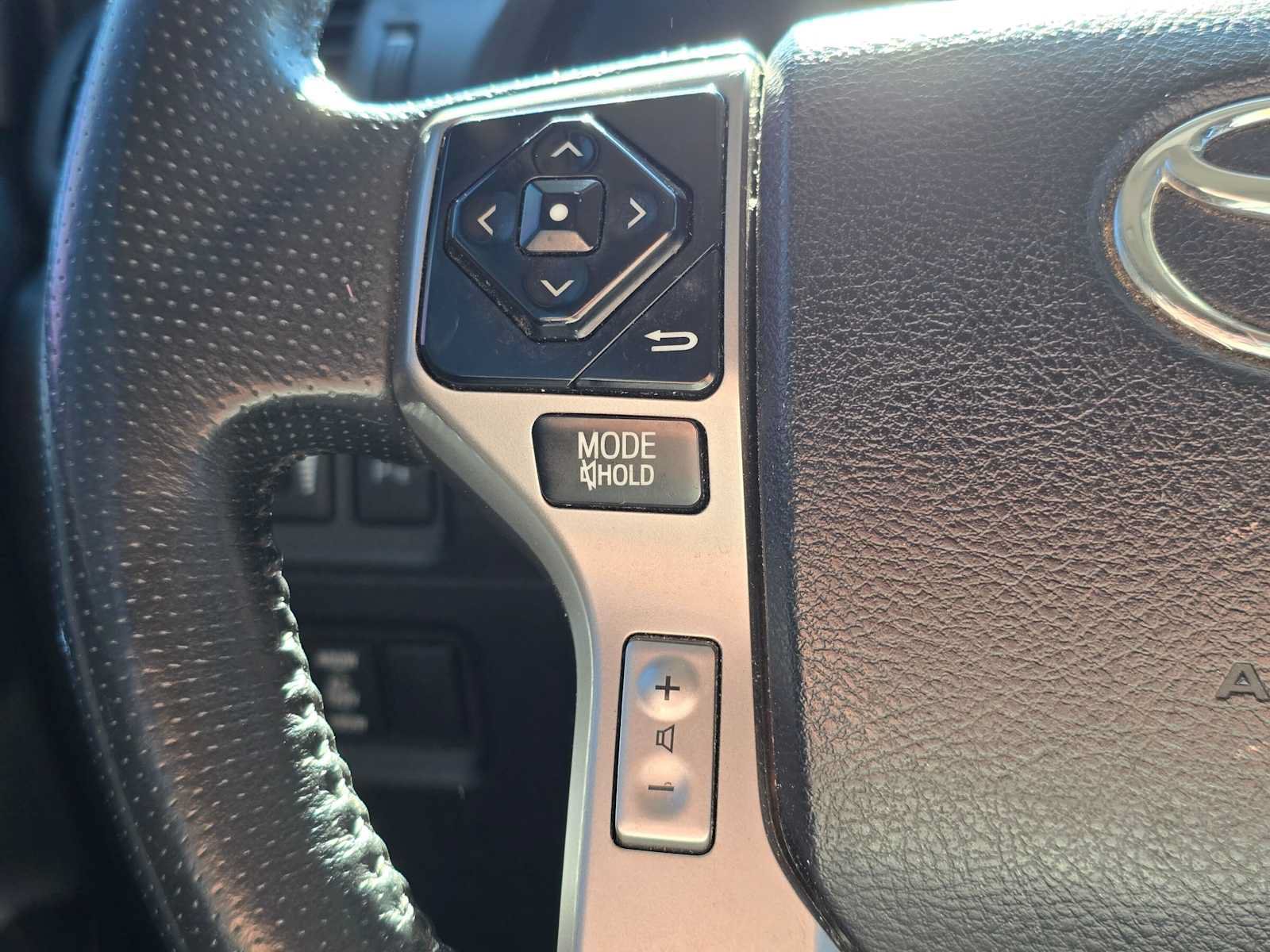 Used 2019 Toyota 4Runner Limited AWD/4WD image 30
