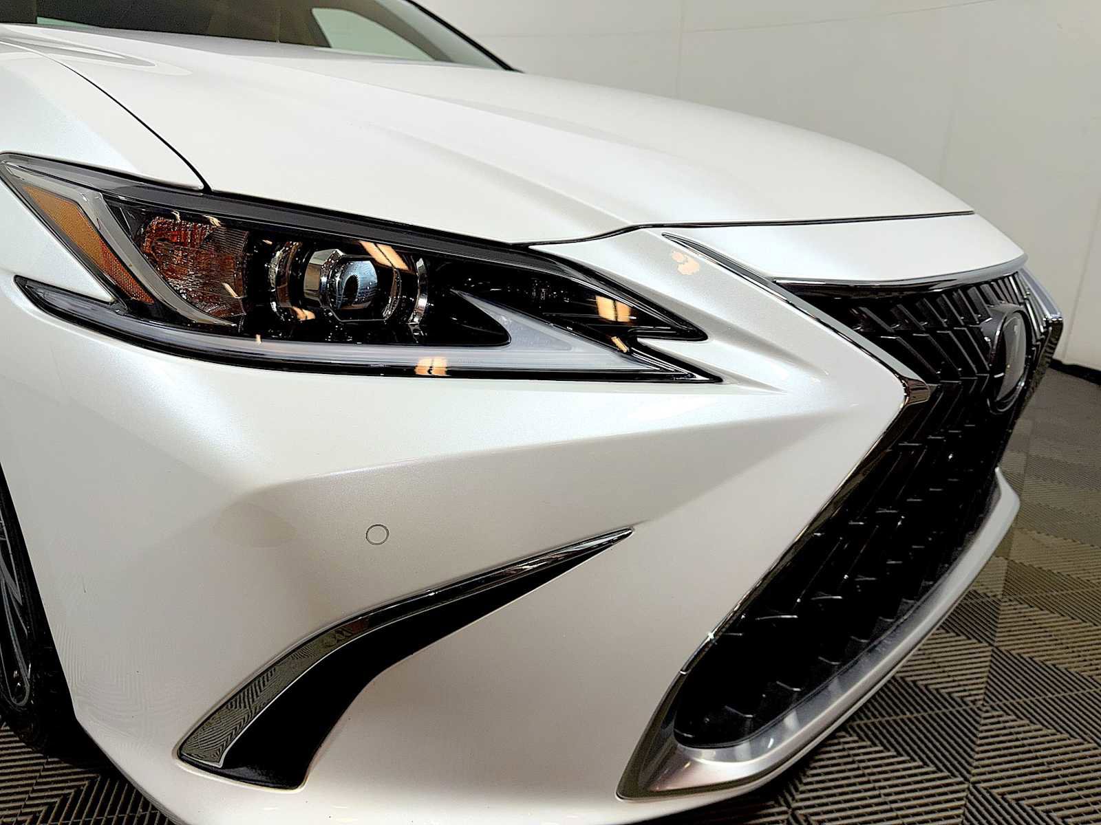 Used 2024 Lexus ES 350 w/ Premium Package image 25