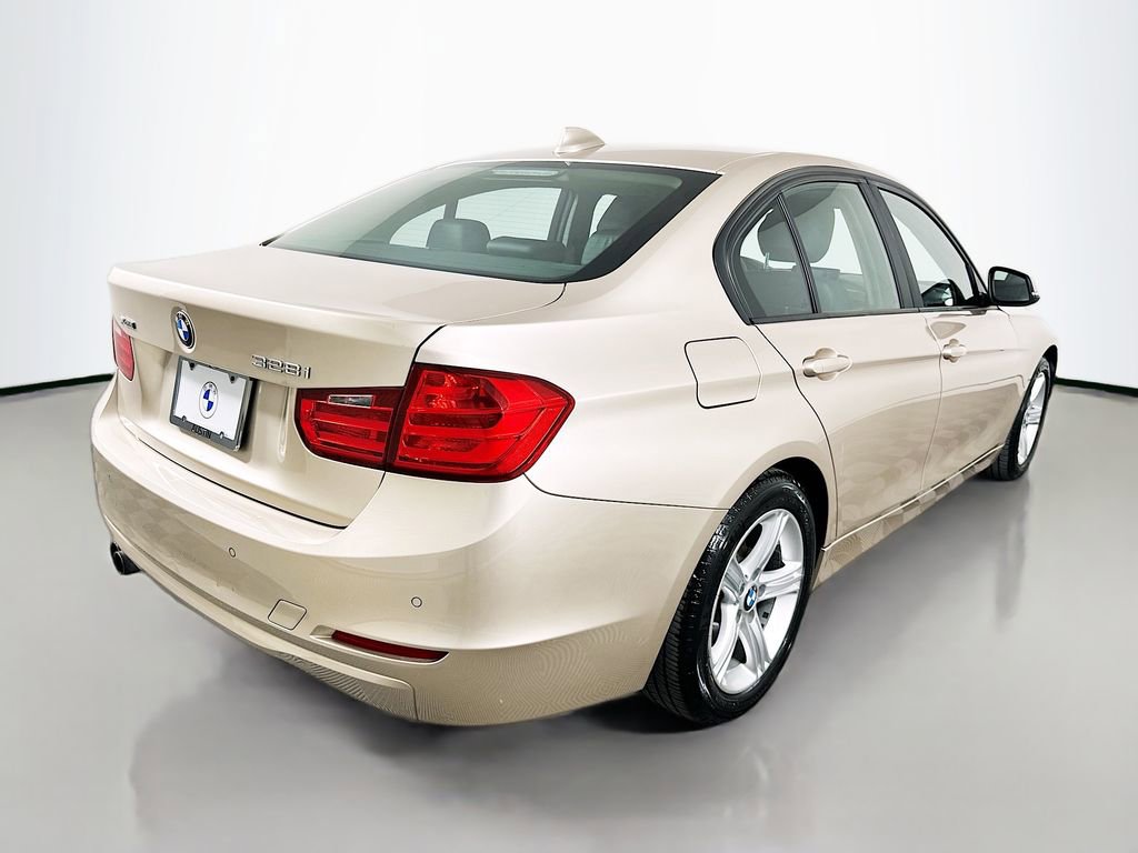 Used 2013 BMW 328i xDrive Sedan AWD/4WD image 5