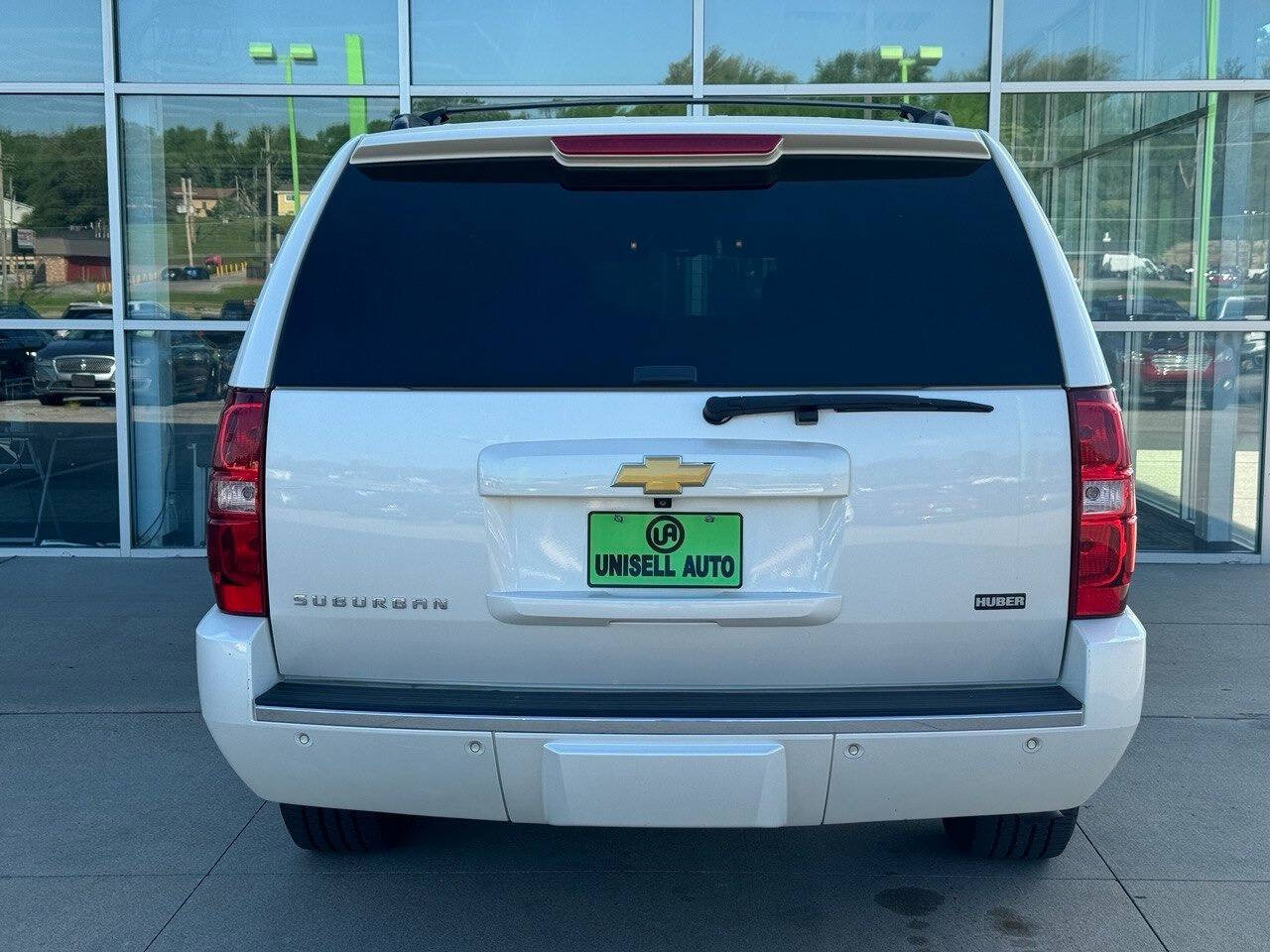 Used 2013 Chevrolet Suburban LTZ AWD/4WD image 6