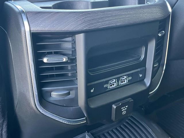 Used 2025 RAM 3500 Laramie AWD/4WD image 19