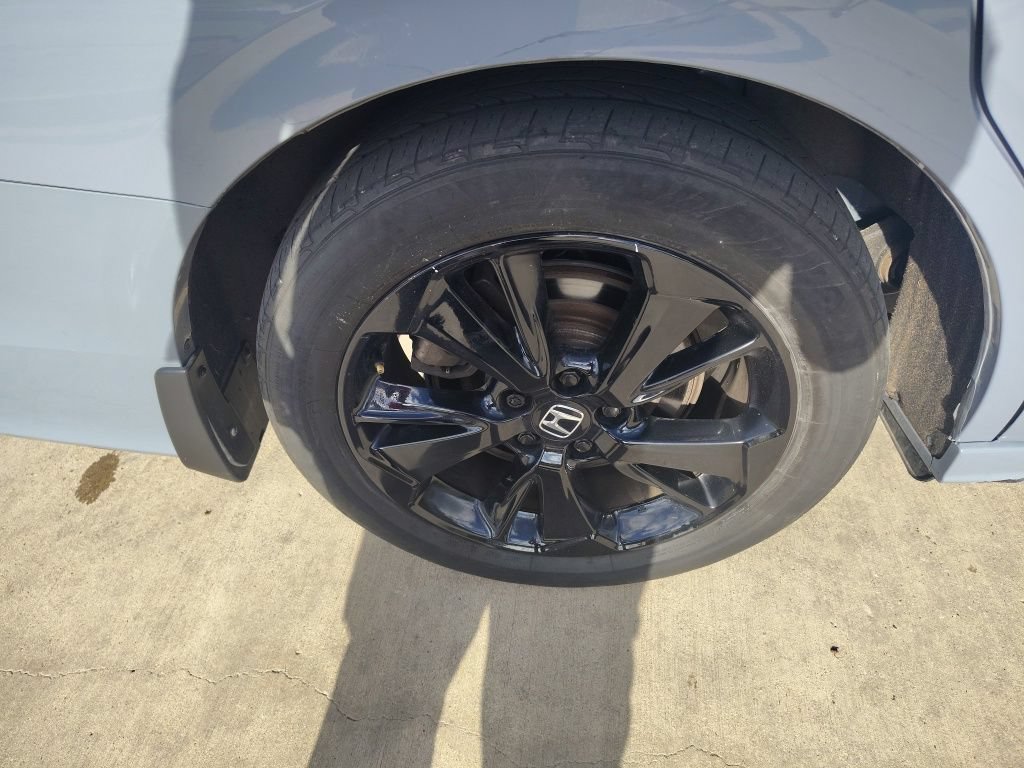Used 2023 Honda Odyssey Sport image 14