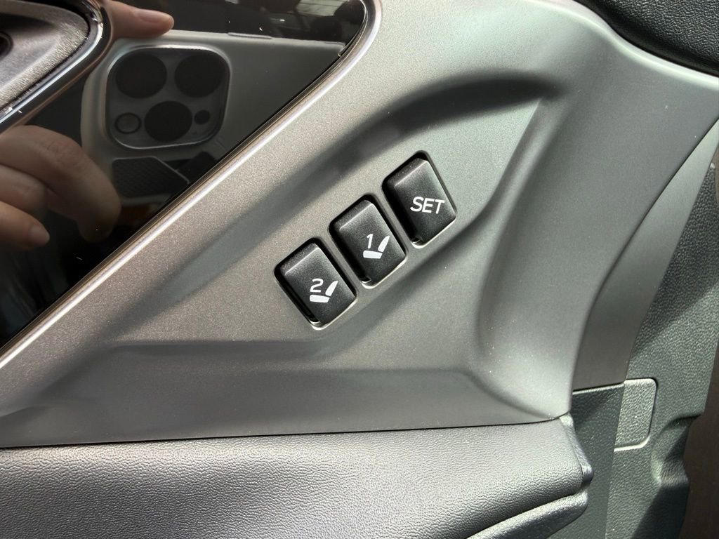 Used 2022 Subaru Outback Limited image 13