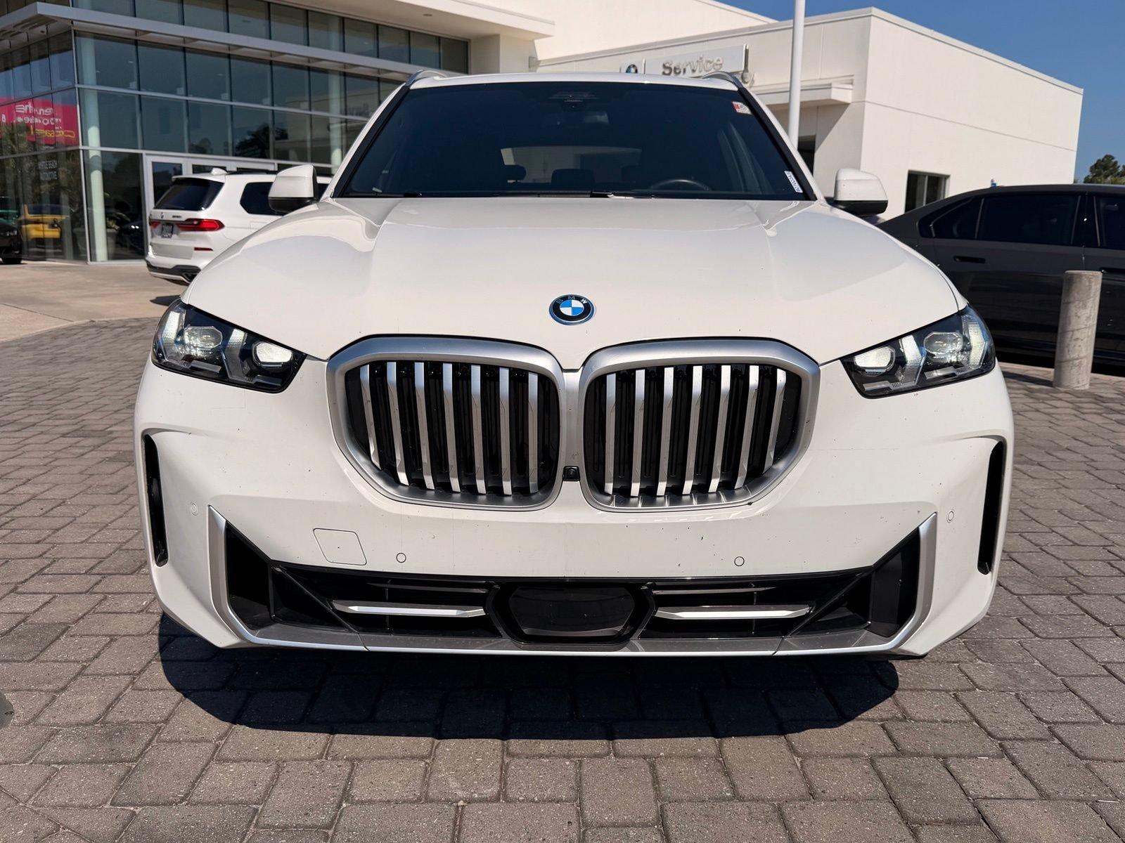 Used 2024 BMW X5 xDrive50e w/ Premium Package AWD/4WD image 6