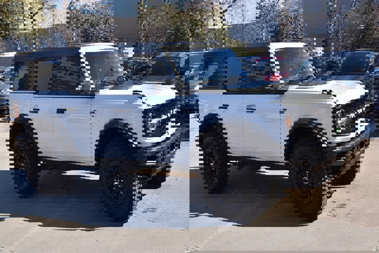 Certified 2023 Ford Bronco Wildtrak image 5