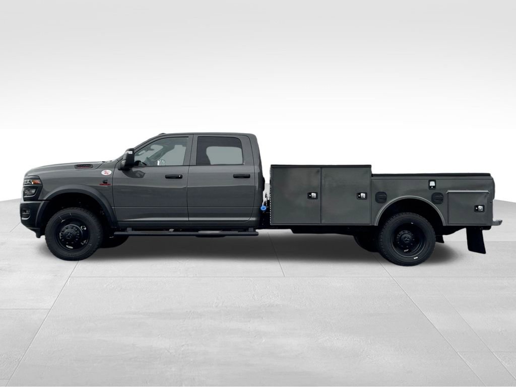 New 2026 RAM 5500 Tradesman AWD/4WD image 4