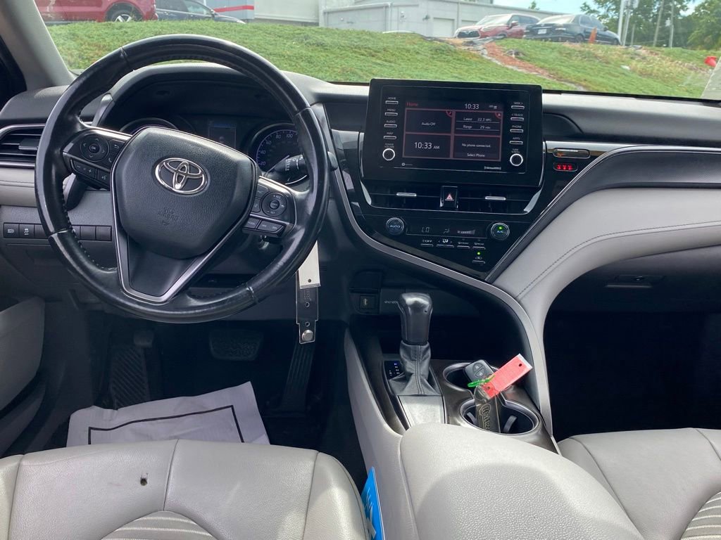 Used 2021 Toyota Camry SE FWD image 8