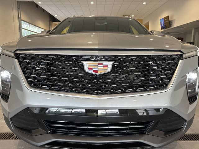 Certified 2025 Cadillac XT4 Premium Luxury w/ Cold Weather Package FWD image 10