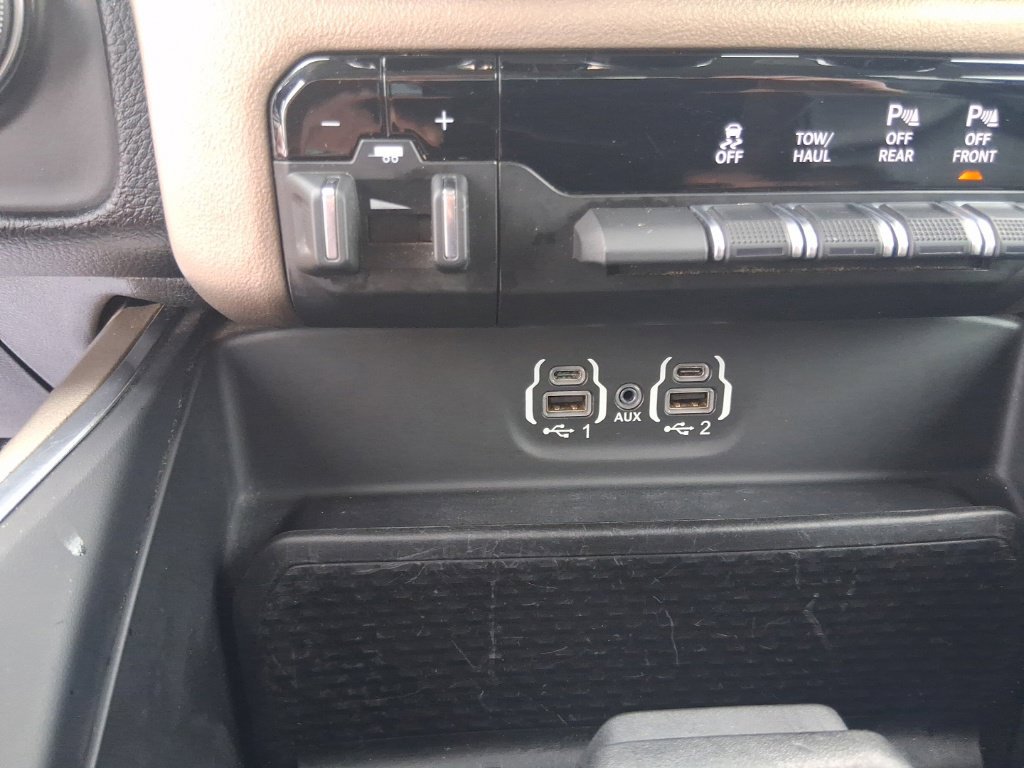 Used 2022 RAM 1500 Laramie AWD/4WD image 17