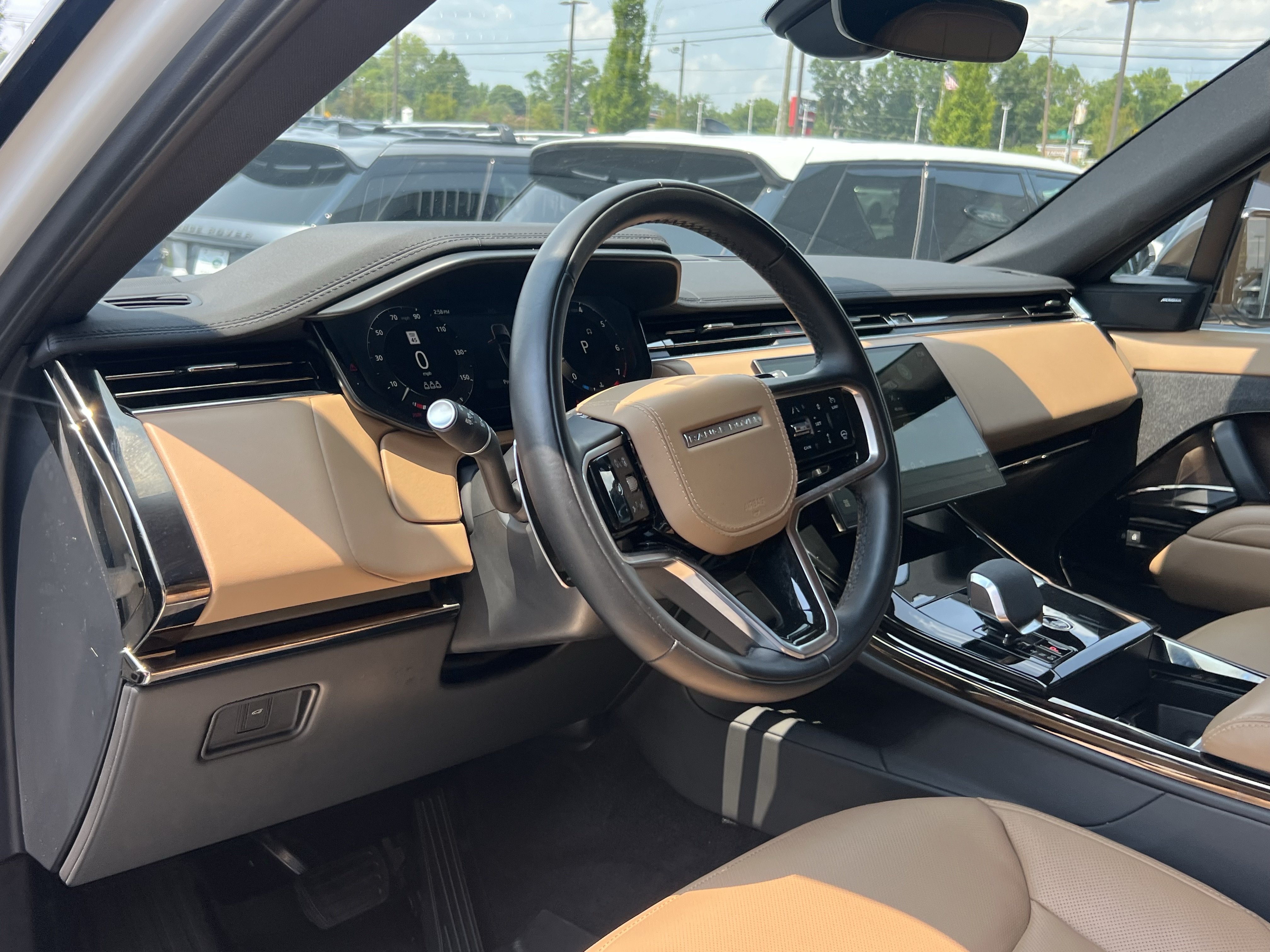 Certified 2024 Land Rover Range Rover Sport SE AWD/4WD image 17