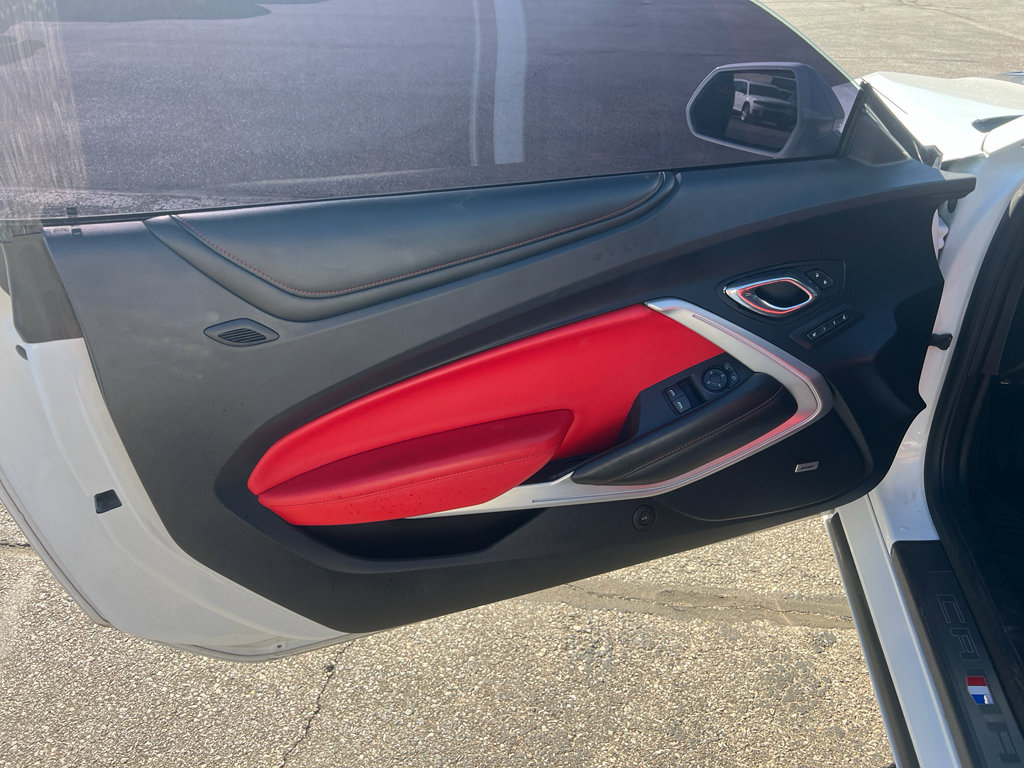 Used 2016 Chevrolet Camaro SS image 13