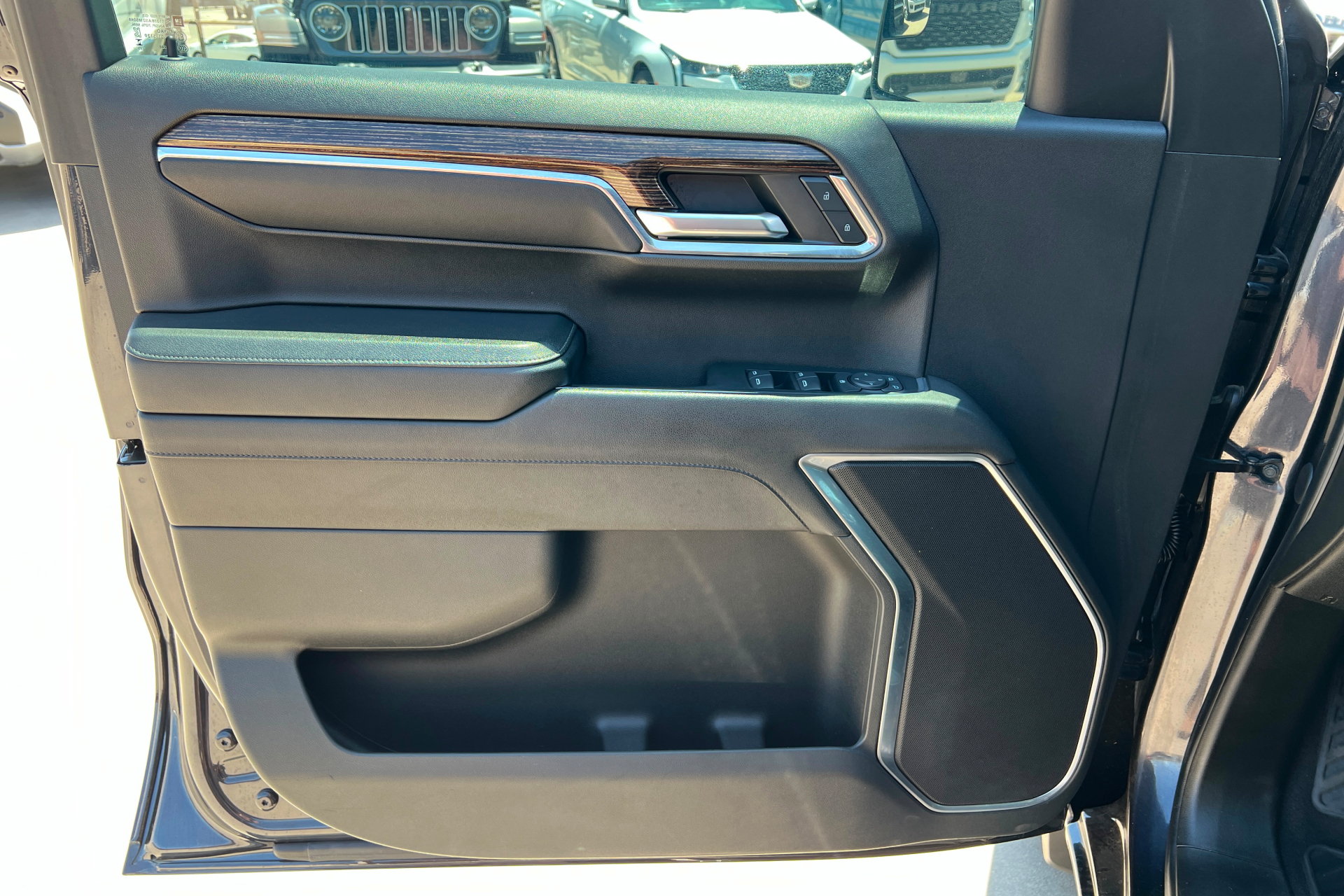 Used 2024 GMC Sierra 1500 Elevation RWD image 15