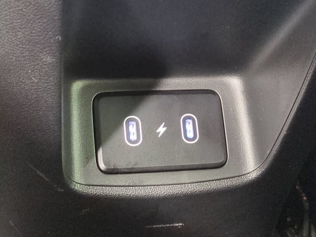 Used 2025 Hyundai Elantra SE FWD image 15