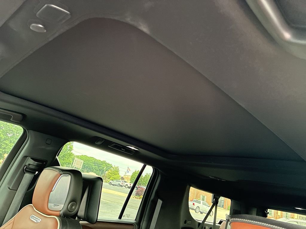 Used 2024 GMC Yukon XL Denali Ultimate AWD/4WD image 18