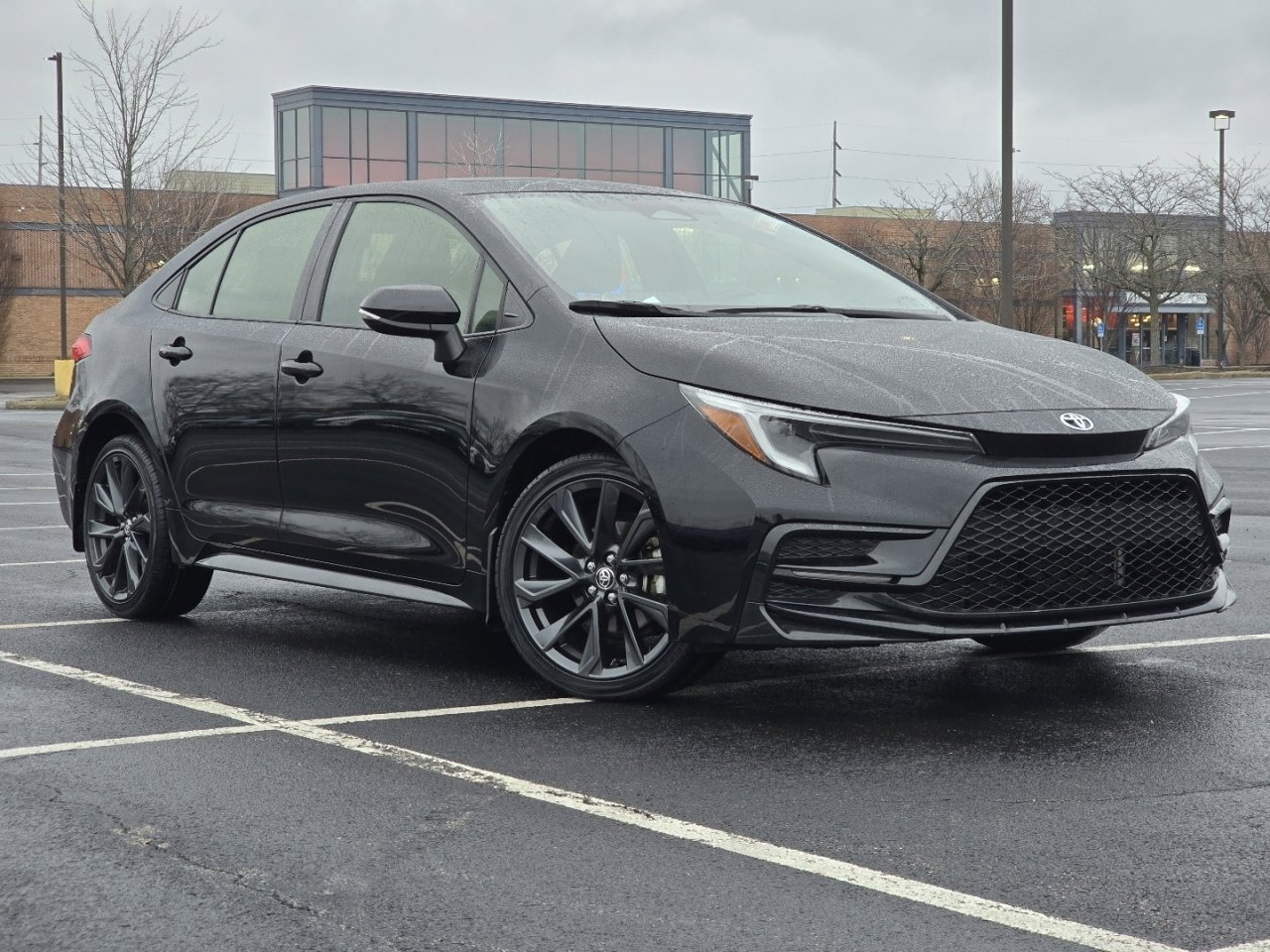Used 2023 Toyota Corolla SE video 2