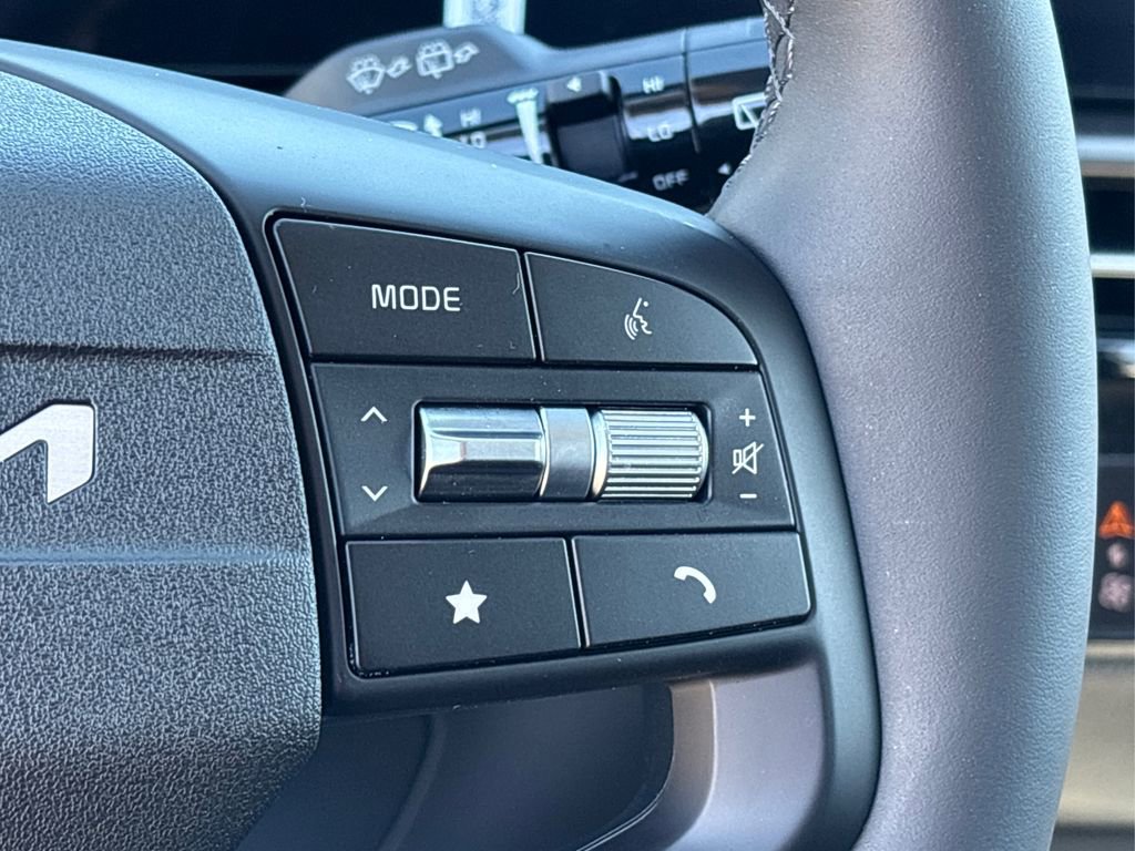 New 2026 Kia Sportage EX image 18