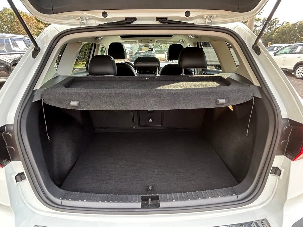 Used 2022 Volkswagen Taos SEL w/ Panoramic Sunroof Package image 44