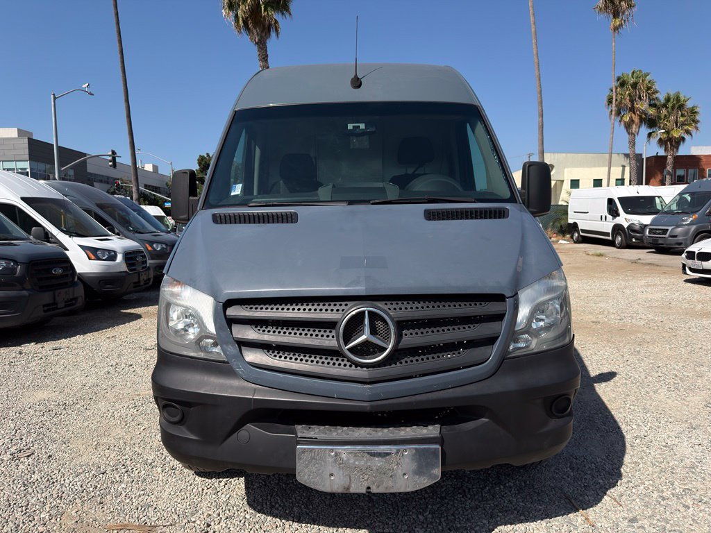 Used 2018 Mercedes-Benz Sprinter 2500 image 2