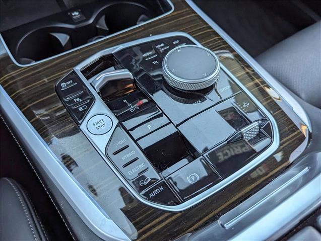 Used 2025 BMW X5 xDrive50e image 12