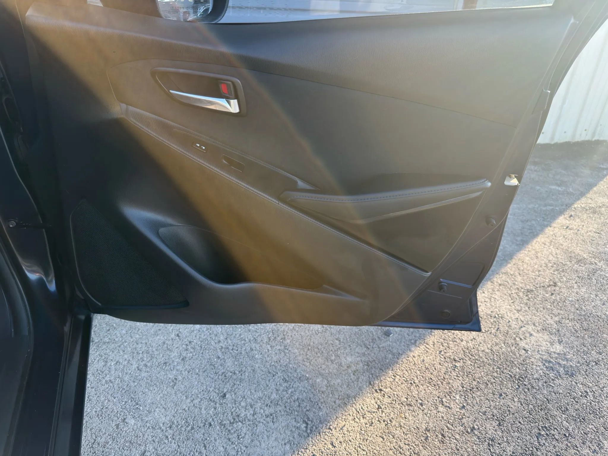 Used 2016 Scion iA image 12