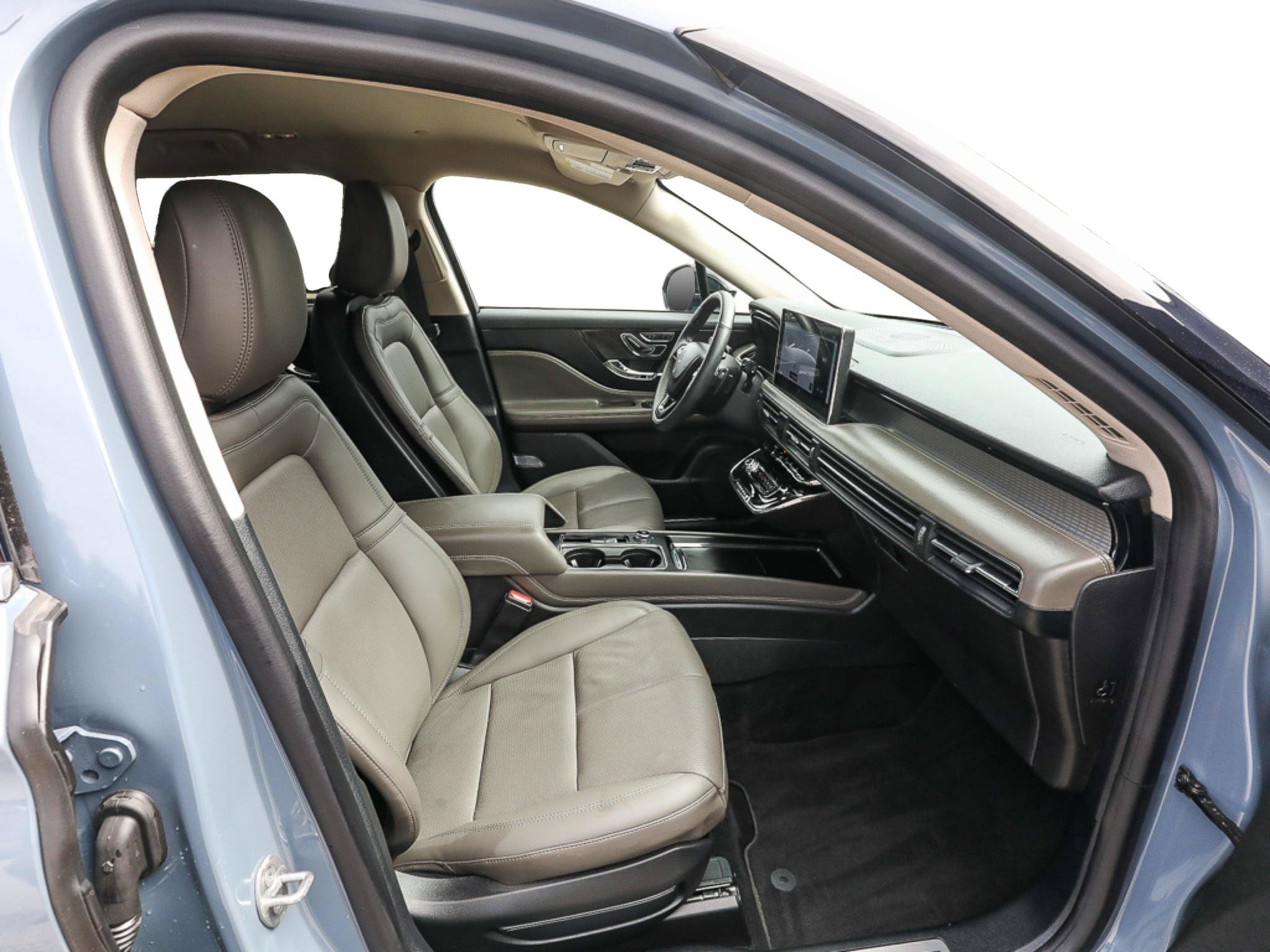 Certified 2024 Lincoln Corsair Reserve w/ Equipment Group 201A AWD/4WD image 22