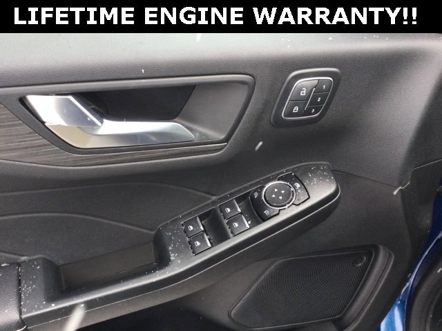 Used 2023 Ford Escape Platinum w/ Class II Trailer Tow Package image 11