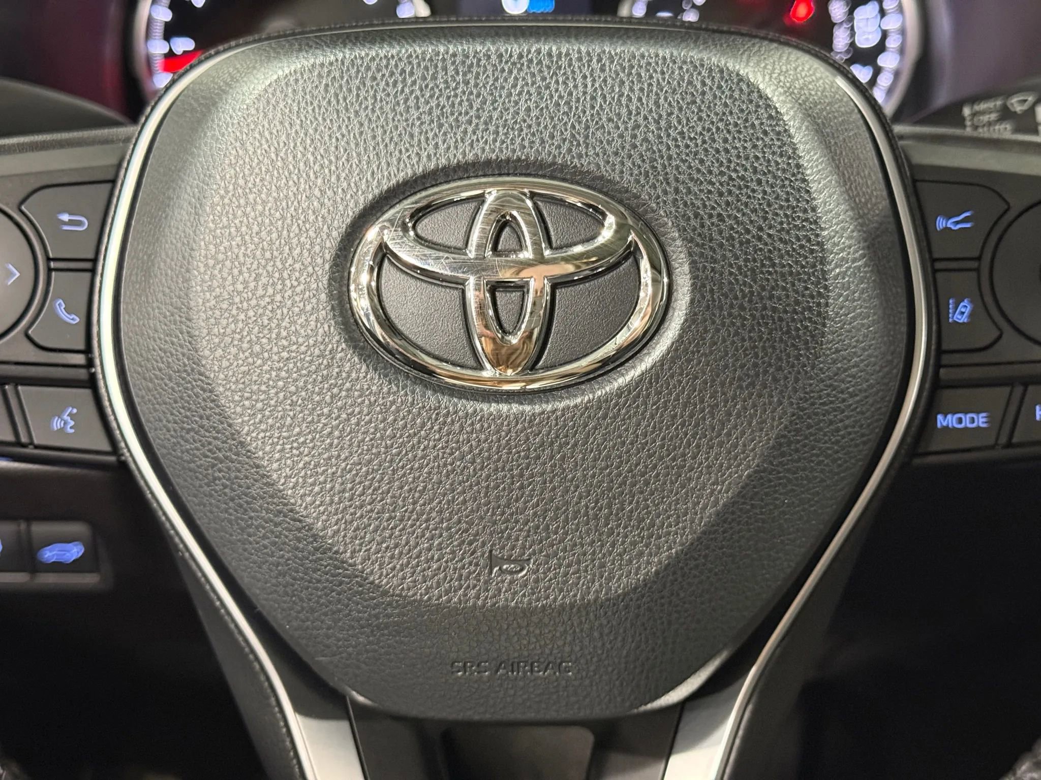 Used 2022 Toyota RAV4 XLE w/ Convenience Package image 27