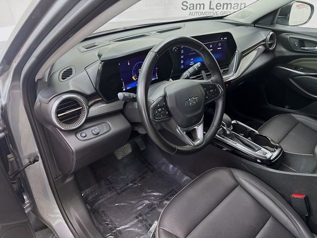 Used 2024 Chevrolet Trax ACTIV w/ Driver Confidence Package FWD image 11