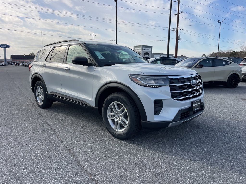 New 2026 Ford Explorer Active image 4