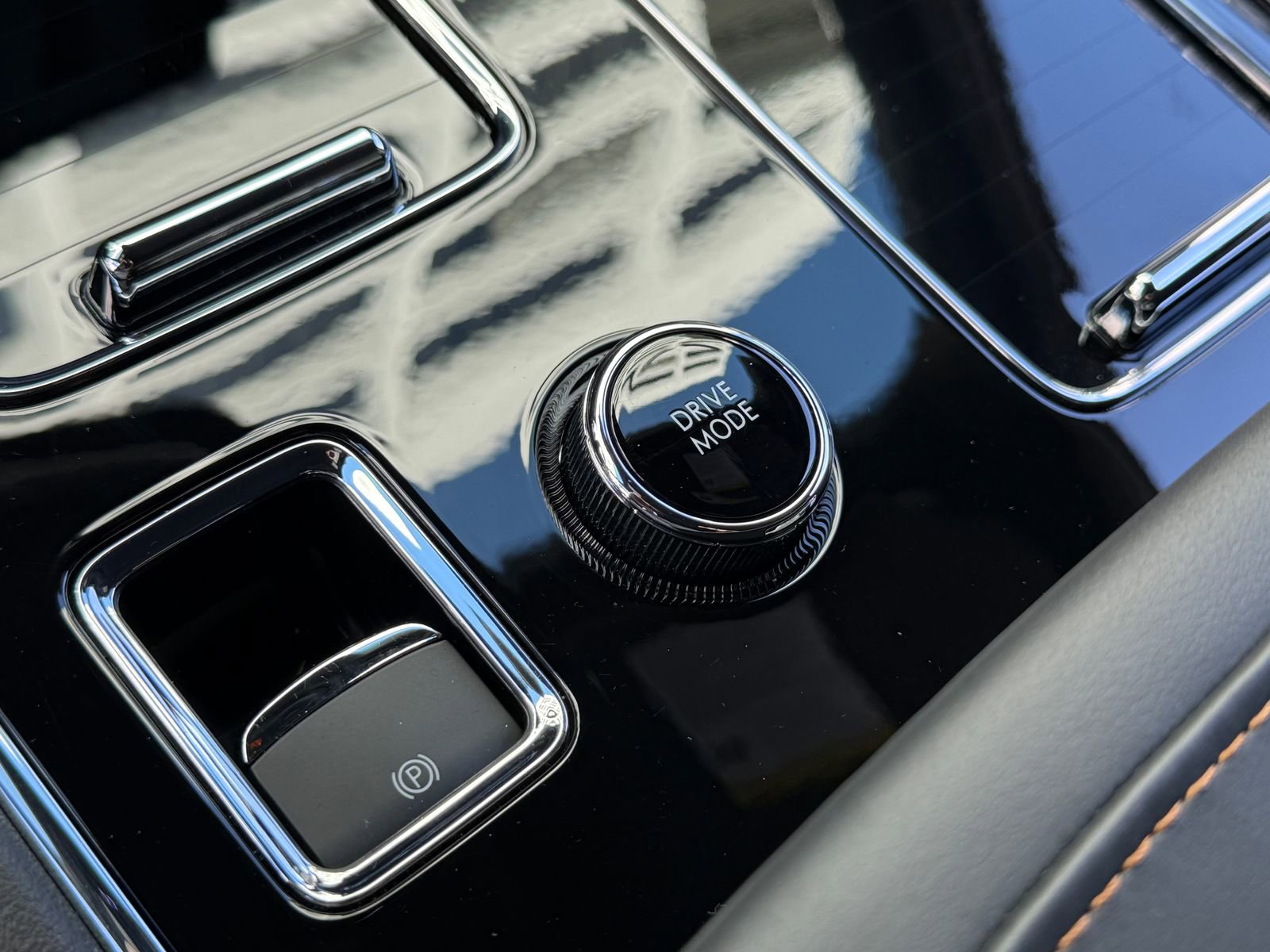 New 2026 Lincoln Aviator Black Label w/ Jet Appearance Package image 29