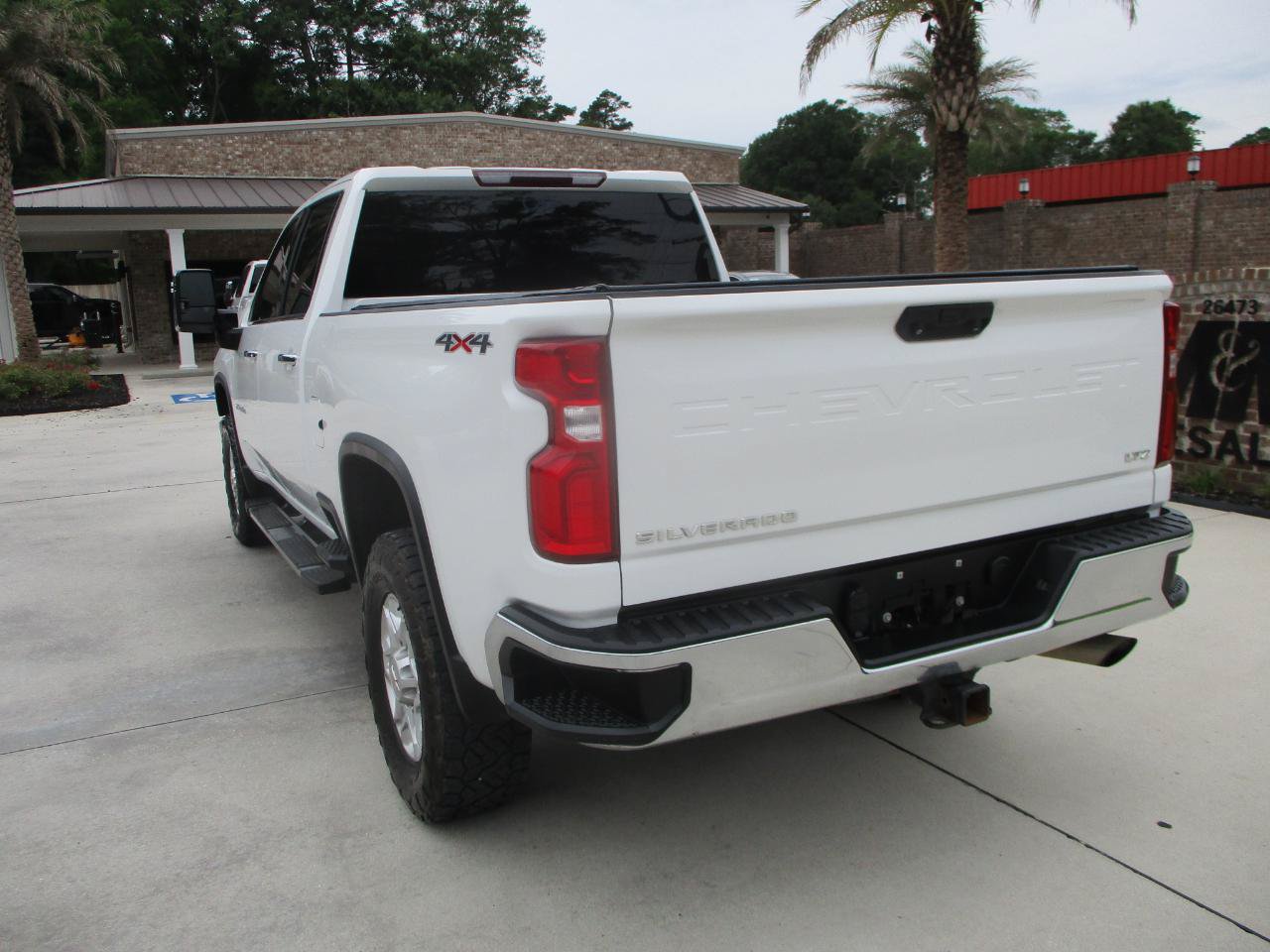 Used 2021 Chevrolet Silverado 2500 LTZ AWD/4WD image 4