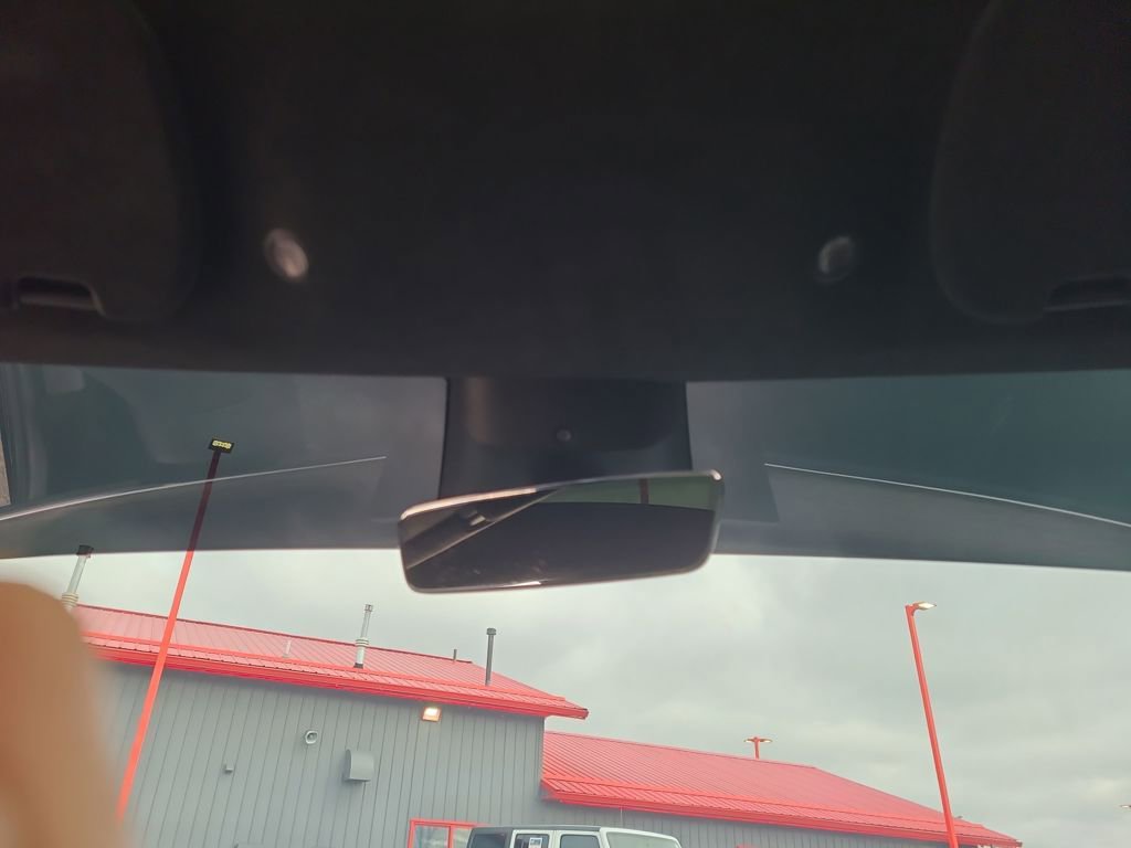 Used 2022 Tesla Model S image 32