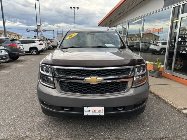 Used 2017 Chevrolet Suburban LT w/ LT Signature Package image 2