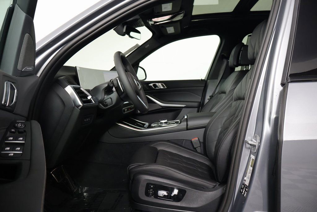 New 2026 BMW X5 xDrive40i w/ Executive Package image 5