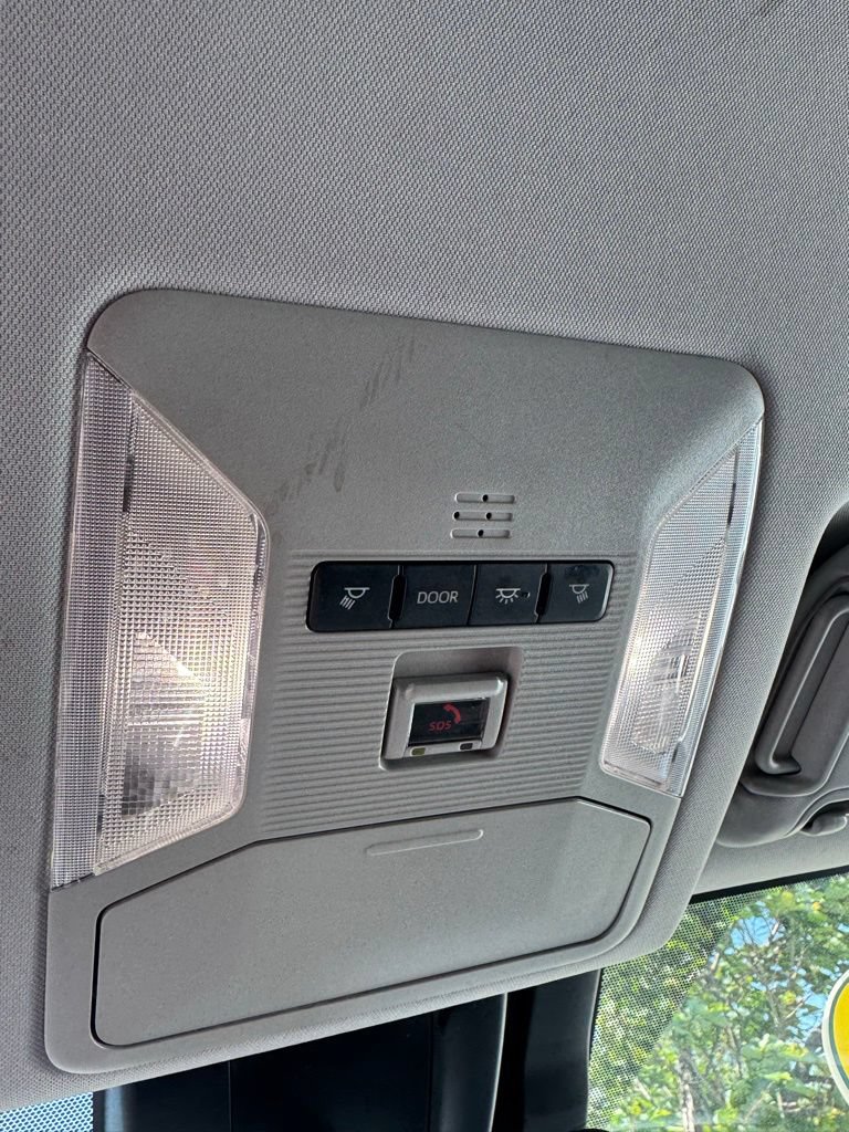 Used 2025 Toyota RAV4 XLE w/ Weather Package AWD/4WD image 19